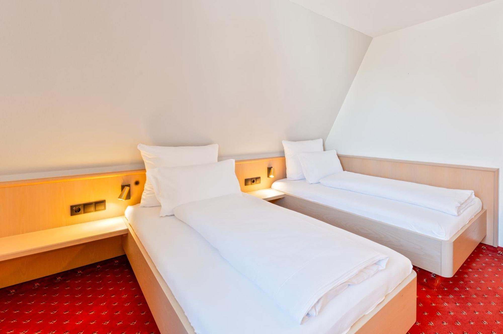 Steiners Hotel Airport-Messe Stuttgart Bagian luar foto
