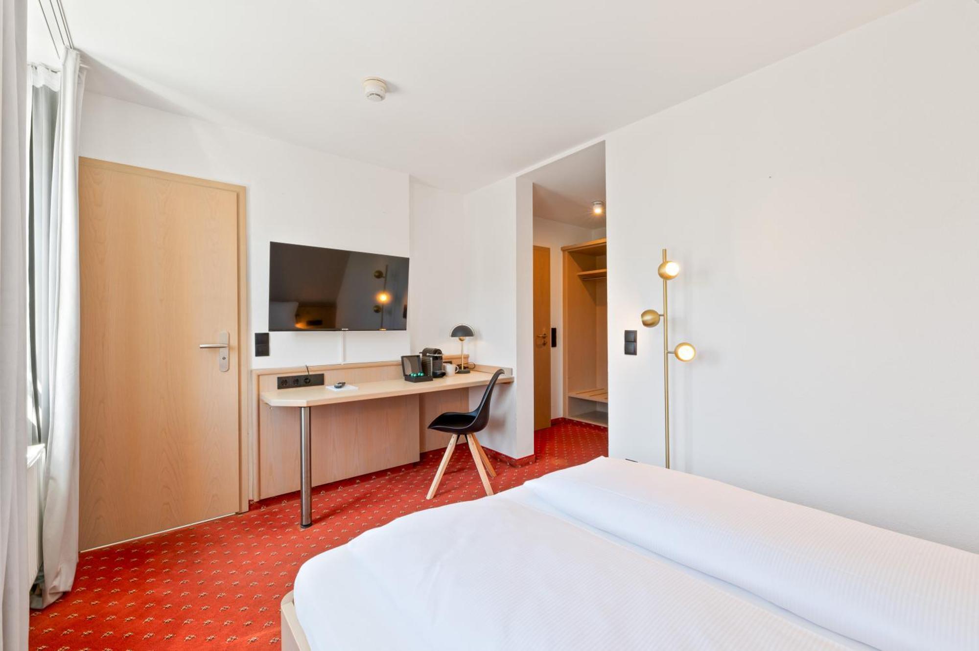 Steiners Hotel Airport-Messe Stuttgart Bagian luar foto