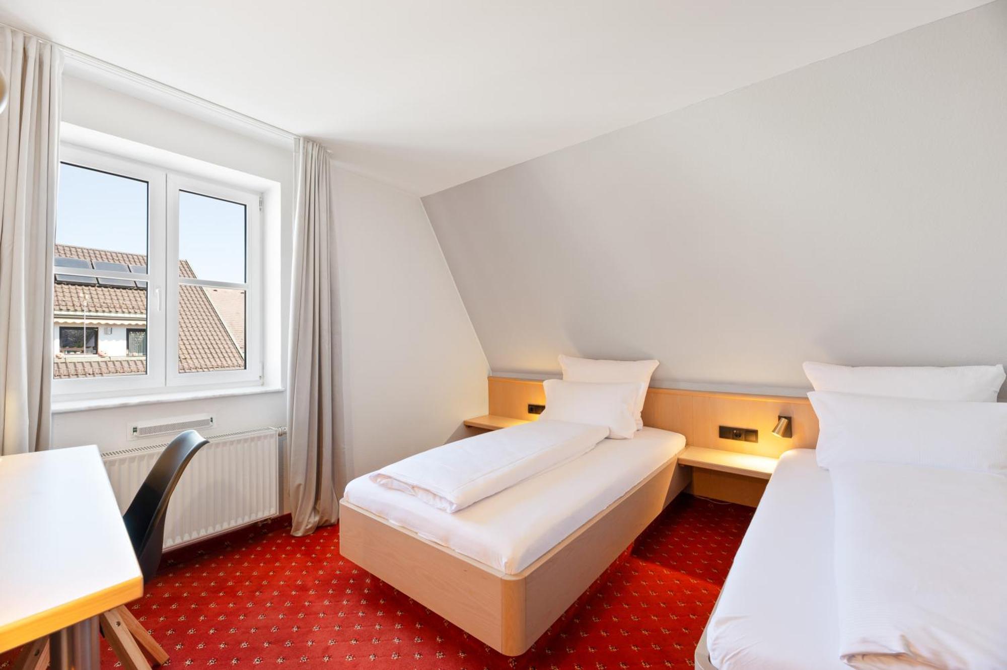 Steiners Hotel Airport-Messe Stuttgart Bagian luar foto