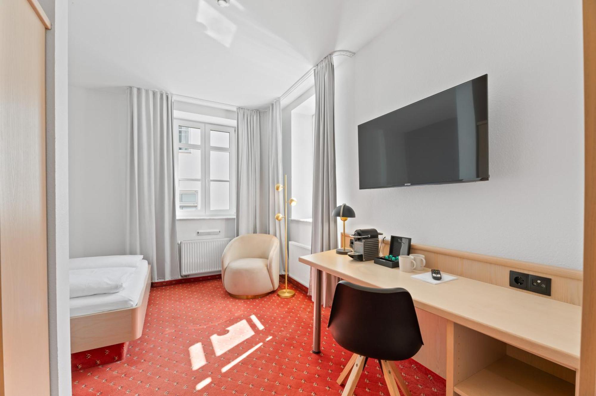 Steiners Hotel Airport-Messe Stuttgart Bagian luar foto