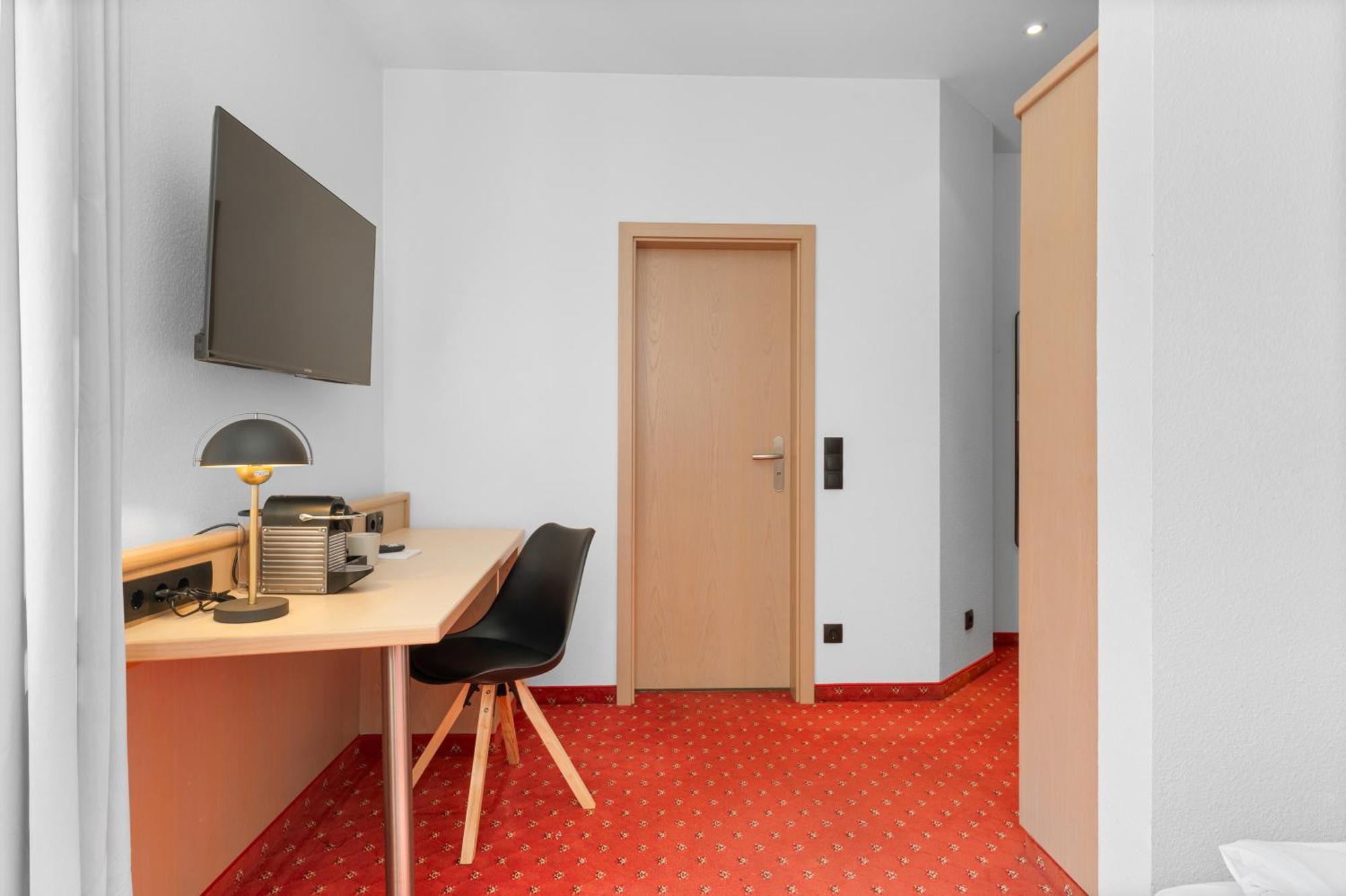 Steiners Hotel Airport-Messe Stuttgart Bagian luar foto