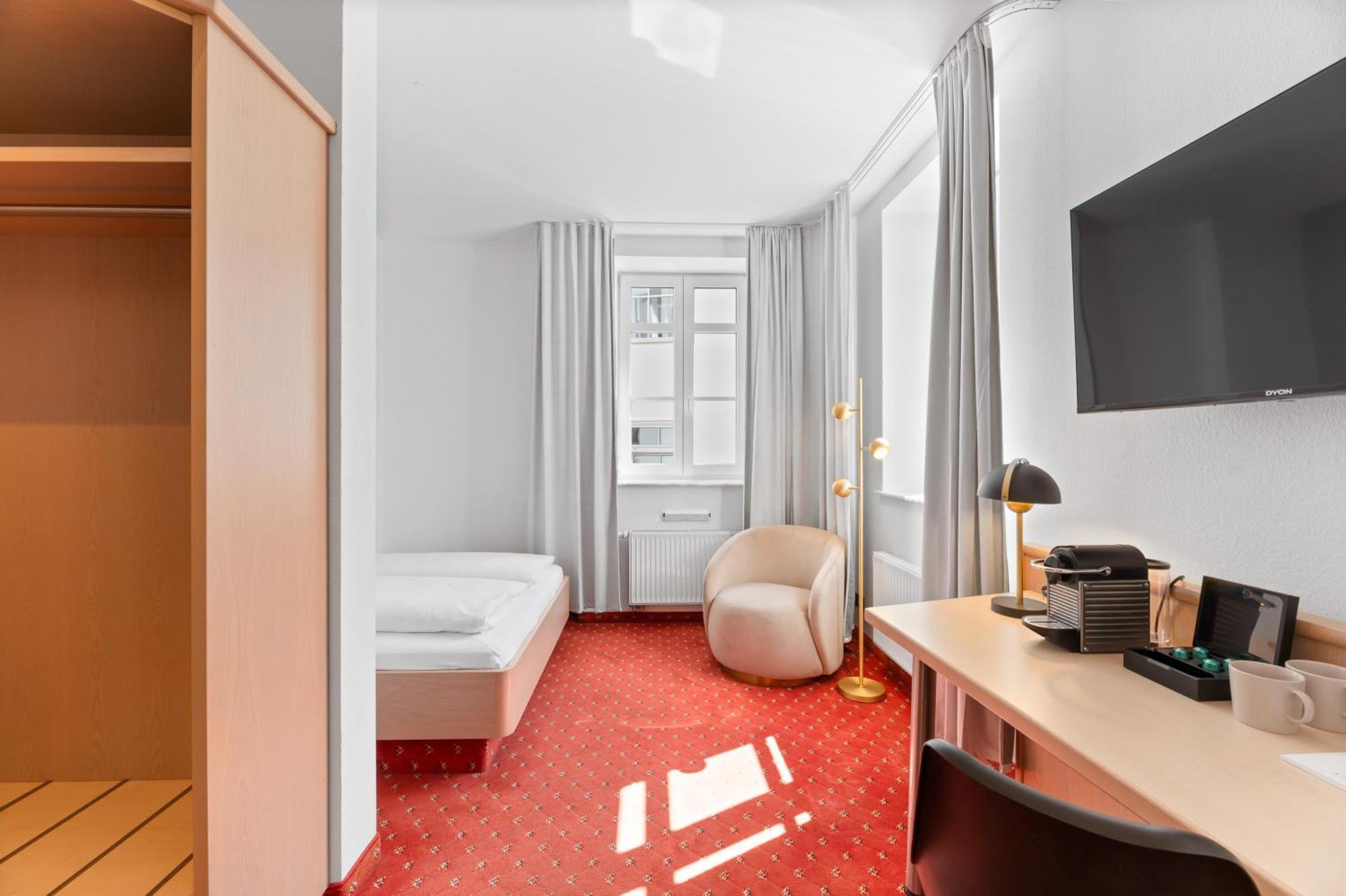 Steiners Hotel Airport-Messe Stuttgart Bagian luar foto